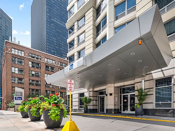 4th image of 440 N Wabash Ave APT 2806