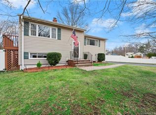 10 Mark Dr, Norwalk, CT 06851