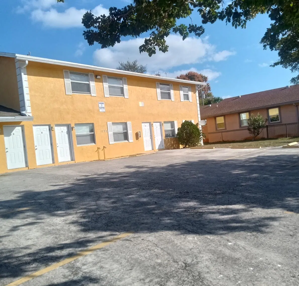 2 bed, 4400 sqft, $1,800 — Photo 1