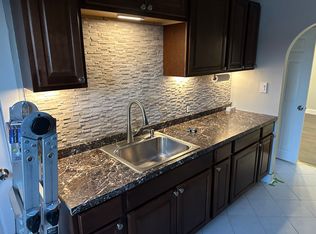 120-122 Armistice Blvd #2R, Pawtucket, RI 02860