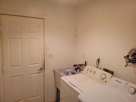 5th image of 1330 Shore Manor St