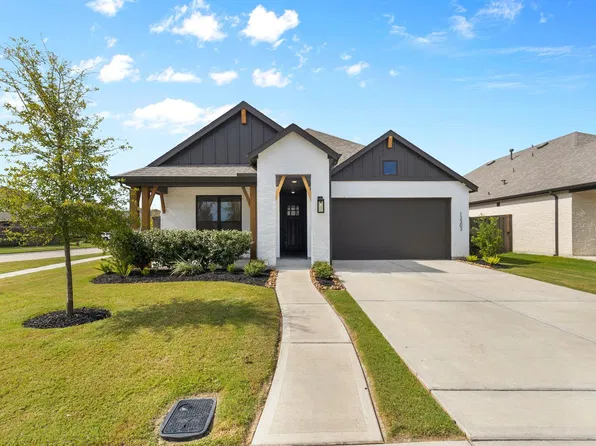 12303 Sweet Gum Dr, Mont Belvieu, TX 77523