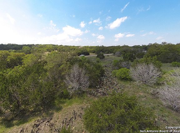 3rd image of 234 Pin Oak Trl