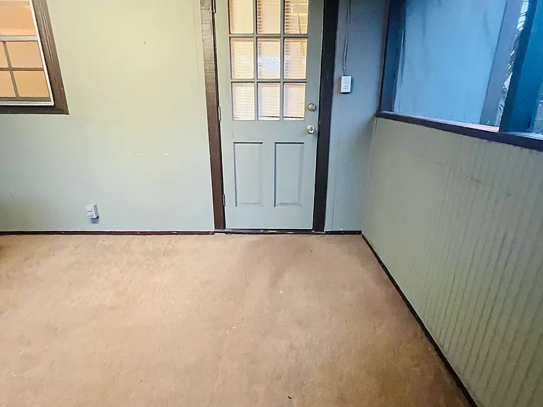 5325 Lime Ave — Photo 7