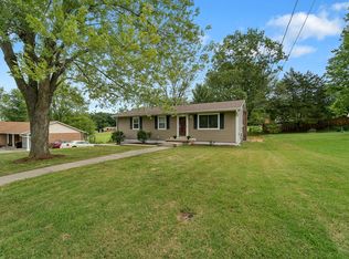908 Elaine Dr, Fulton, MO 65251