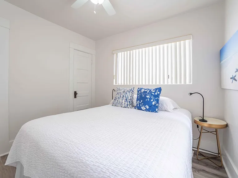 611 Monterey Blvd — Photo 13