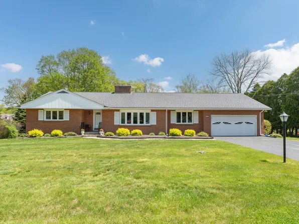 192 Great Neck Road, Waterford, CT 06385