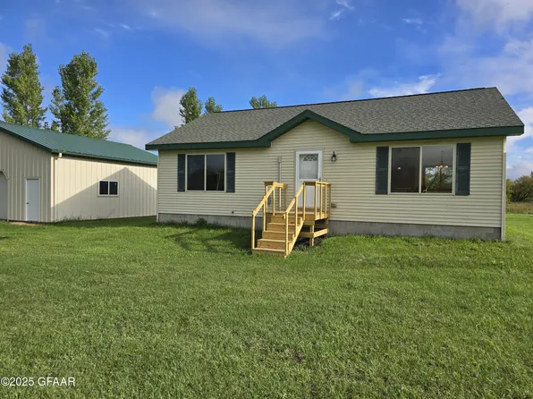 9446 County Road 12, Cavalier, ND 58220