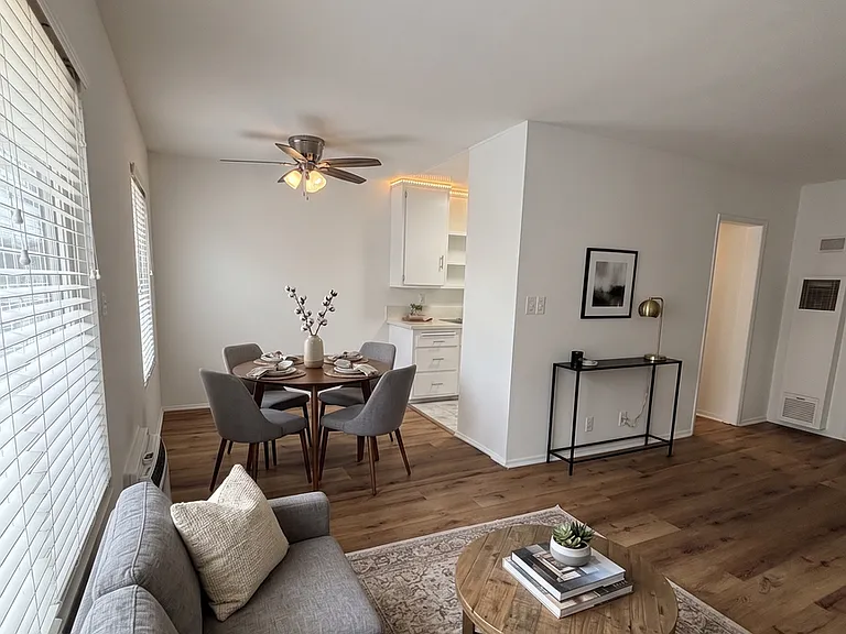 334 S. Hobart Blvd — Photo 8