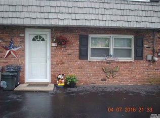 79 Parkside Ave, Miller Place, NY 11764