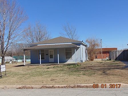 2nd image of 202 S 8th St