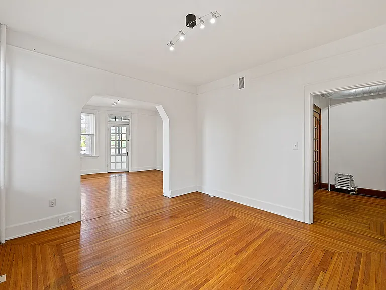 257 Hosea Ave — Photo 22