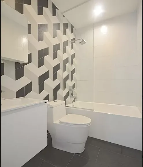 298 Humboldt St #2R — Photo 6
