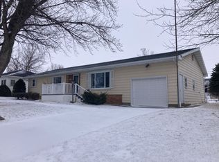 104 6th Ave, Keystone, IA 52249