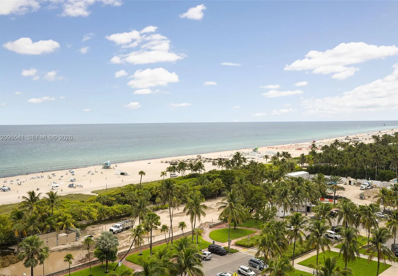2201 Collins Ave Condo — Photo 4