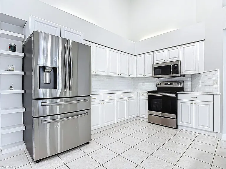 351 Pindo Palm Dr — Photo 8