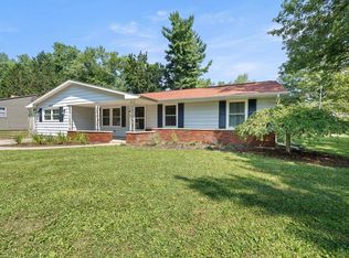 1922 Graham Dr, Fort Wayne, IN 46818