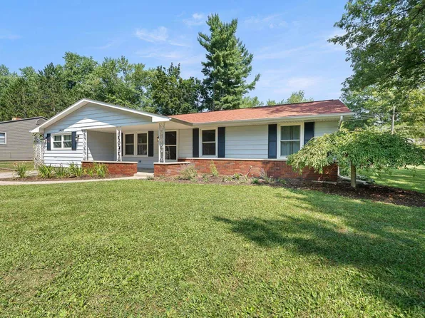 1922 Graham Dr, Fort Wayne, IN 46818