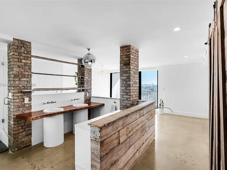 5701 Biscayne Blvd #Penthouse 9 — Photo 29