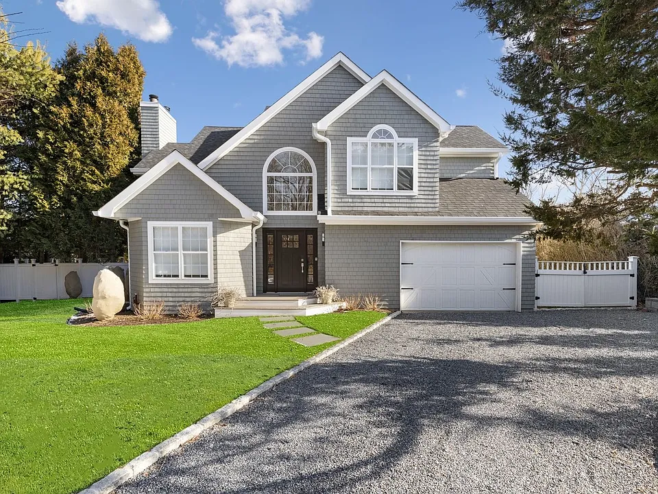 82 Sea Farm Ln