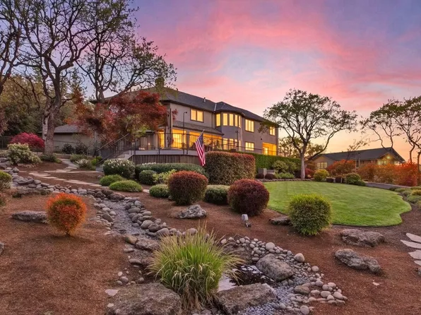 2583 Oak View Cir, Medford, OR 97504