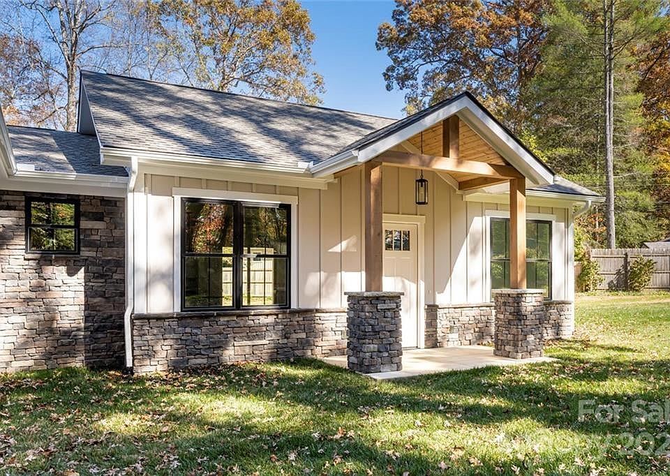 1st image of 1292 Garden Ln