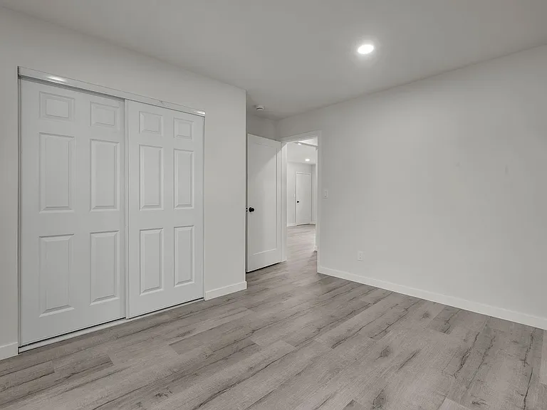 5846 Denver Ave — Photo 22