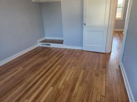 50-60 Crane Place, 58