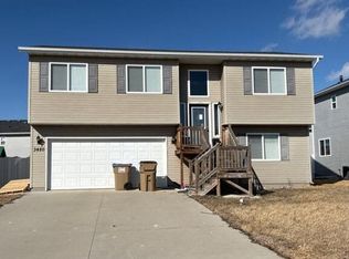 3420 20th Ave NW, Minot, ND 58703