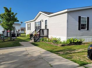 3877 Erie Dr, Lakeport, MI 48059