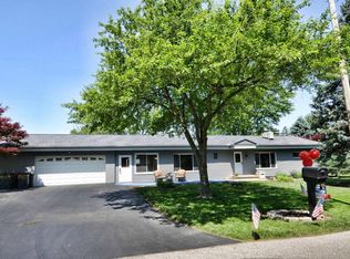 2303 McComb Rd, Grove City, OH 43123