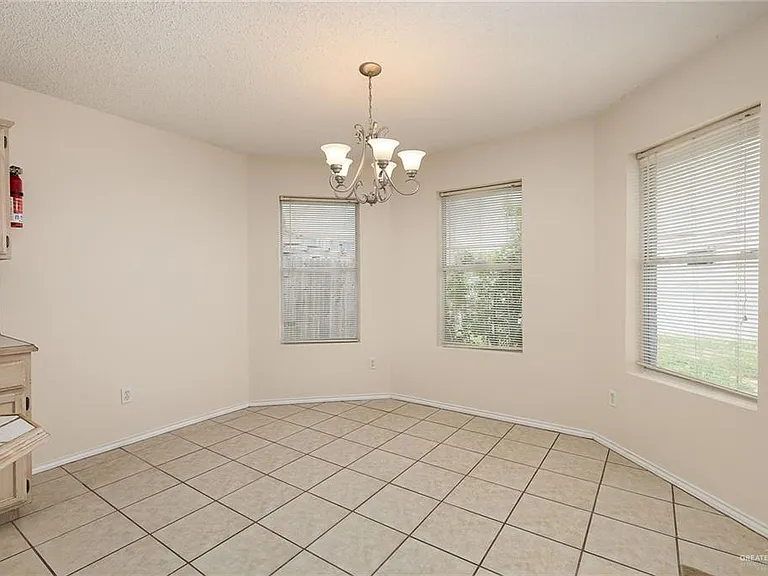 3247 Campanario Cir — Photo 5