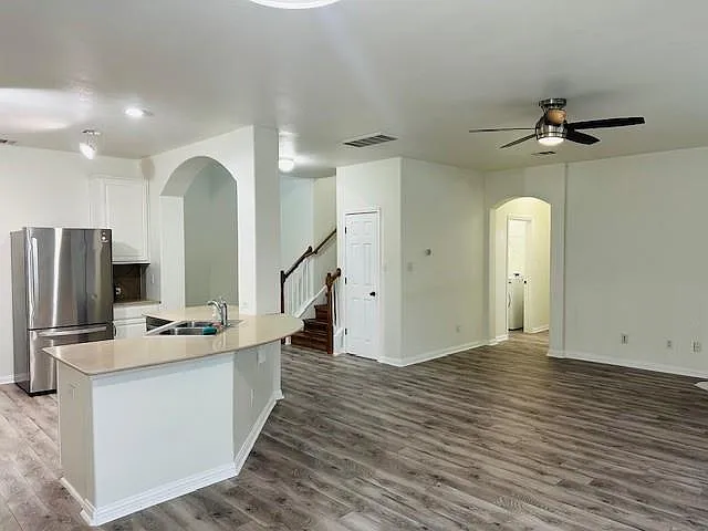 18501 Blue Pond Dr — Photo 8