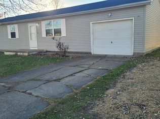 430 E Oak St, Davisville, WV 26142