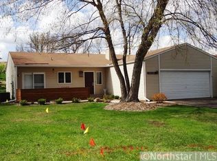 1033 Amble Rd, Shoreview, MN 55126