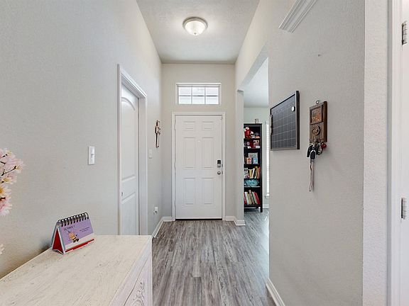 3rd image of 2806 Porters Way