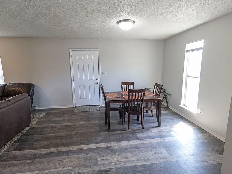 201 Wheaton Ct — Photo 7