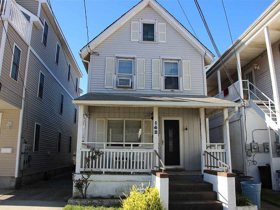 1st image of 142 42nd St