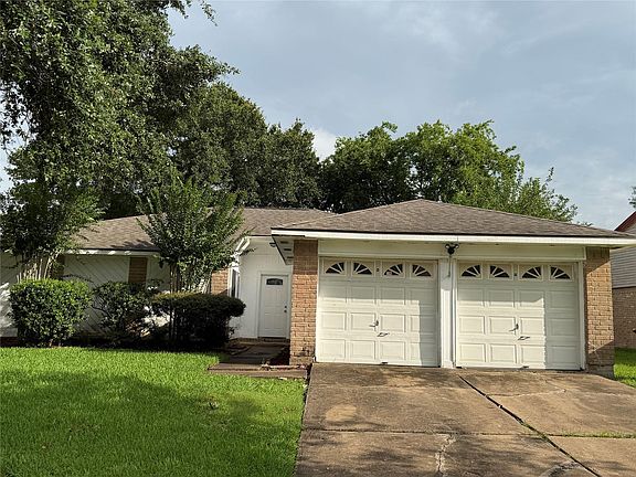 3rd image of 1803 Ripple Creek Dr