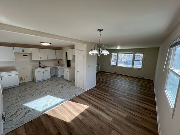 5th image of 17122 Central Park Ave