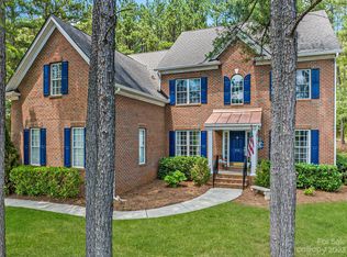 212 Silvercliff Dr, Mount Holly, NC 28120