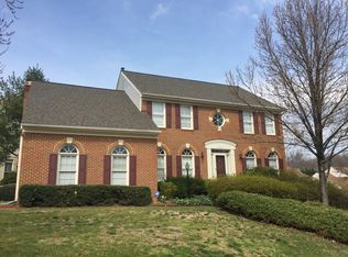 8714 Middleford Dr, Springfield, VA 22153
