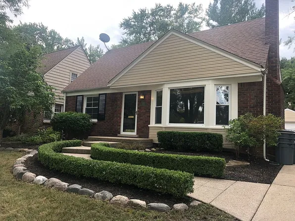 1633 Edgewood Dr, Royal Oak, MI 48067