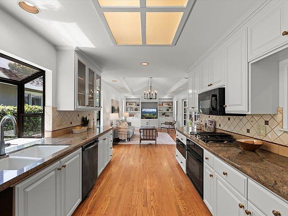 3rd image of 1703 Parkside Ave