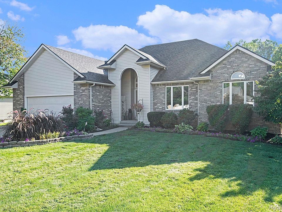 1st image of 2370 Willowdale Dr