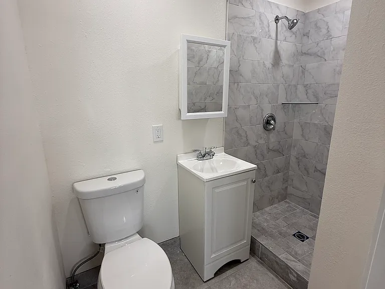 4770 Melrose Ave #4 — Photo 7