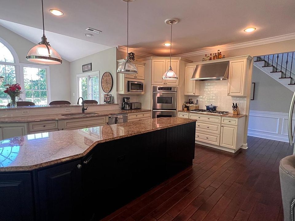 11 Dutchess Dr, Allentown, NJ 08501 | Zillow