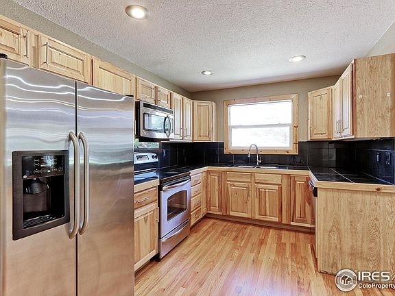 5th image of 10308 Fox Ct