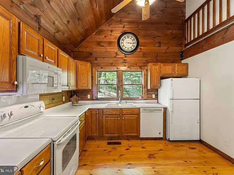 1850 Ridge Rd — Photo 19