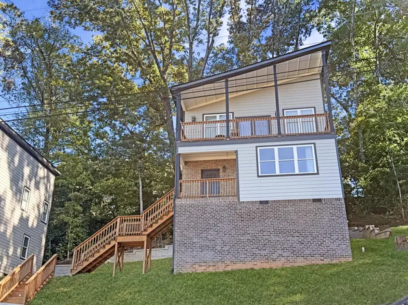 406 Dempsey Ln, Rossville, GA 30741